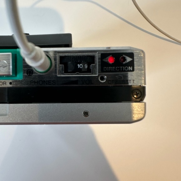 Aiwa HS-U07 Cassette Player Walkman With Stereo Cassette Working - Picture 13 of 14